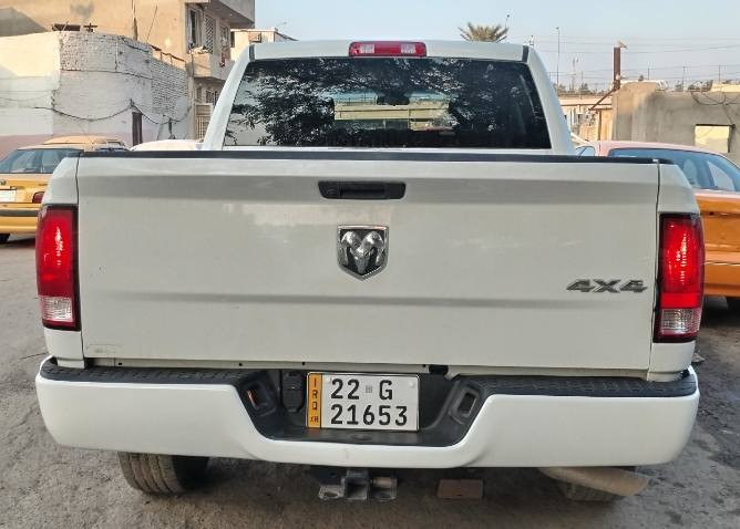 للبيع دوج رام كلاسيك 2022
المحرك 6 سلندر دفع رباعي باب طويل بدي قصير 
حادث فقط بنيد 
الرقم اربيل مواصفات عادية سبورت 
السعر 238$ بيع فقط
الاتصال 
***********
***********
