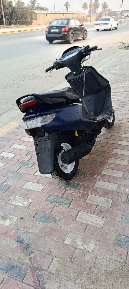 فراشه للبيع فحل دسك امامي
كهربائياته كله شغاله سلف هندر اشاير شلعه 
السعر 300
العنوان نجف كوفه حريه اتصال ***********
