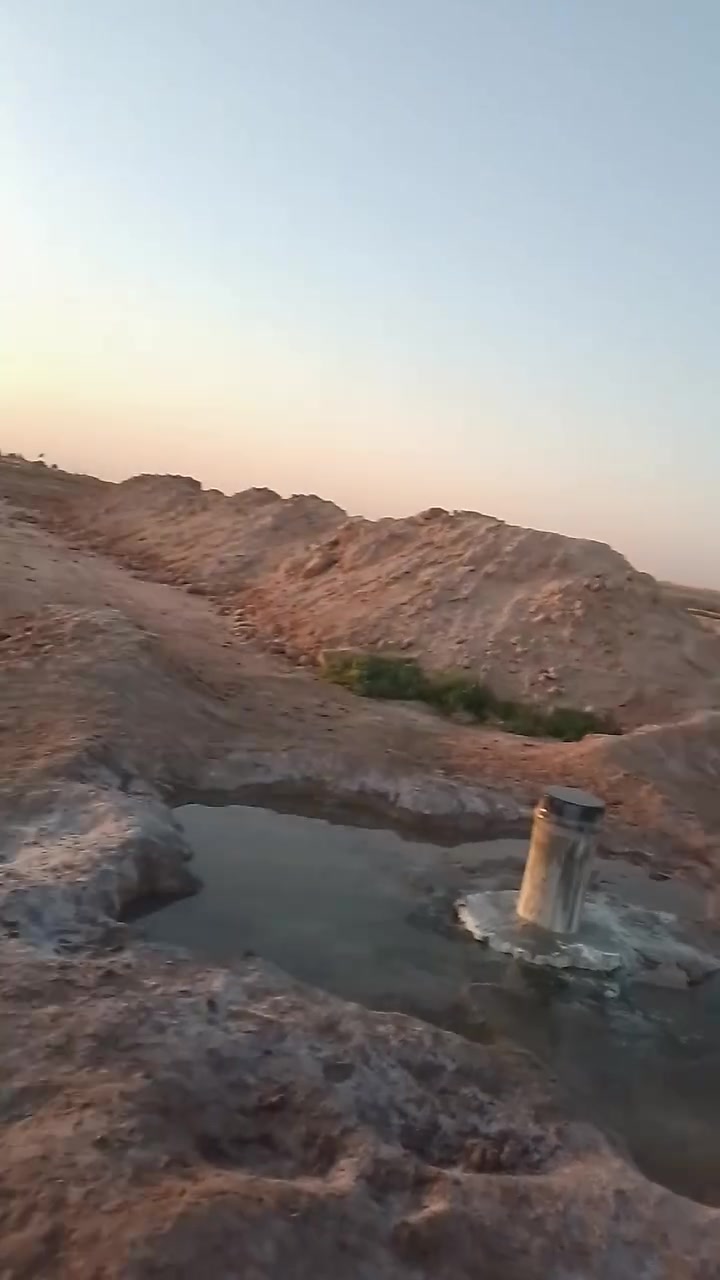للبيع ارض زراعية في النجف قرب عين ومقام الامام الحسن عليه السلام الأرض
عن الامام الحسن كيلو فقط وعن الشارع العام كيلو فقط
مساحتها 50دونم عقد جديد بسمي يحتوى على بئر فواروكهرباء قريبة جداً  الأرض طينية جاهز للزراعة ومسوترة يمها معامل دواجن وزراعة وتصلح سكن موقعها ممتاز مكفول من كل المشاكل العشائرية تنازل بسمك للعقد ثاني يوم
سعرها 28مليون بيها مجال 
الاتصال/*********** وبخدمتكم
