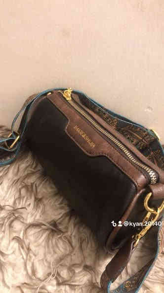 حقائب فاشن جلد طبيعي كل الالوان والاحجام متوفره كوالتي عالي اسعار مناسبه كل موديل سعره للحجز والاستفسار مراسله الصفحه او واتساب ***********
