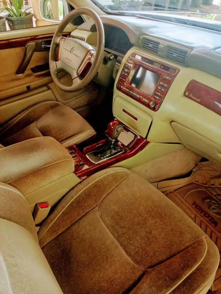 السلام عليكم...
جنون ادوات (حاويه بدون كص)   
2003 كرستال اصل. ثلث دكم  سياره جديده واحلى من الصورة 
تبريد ثلج  تخم تاير جديد  ديفور الكبير 
السعر ٦٥ وبيها  
***********    مكانها البصره
