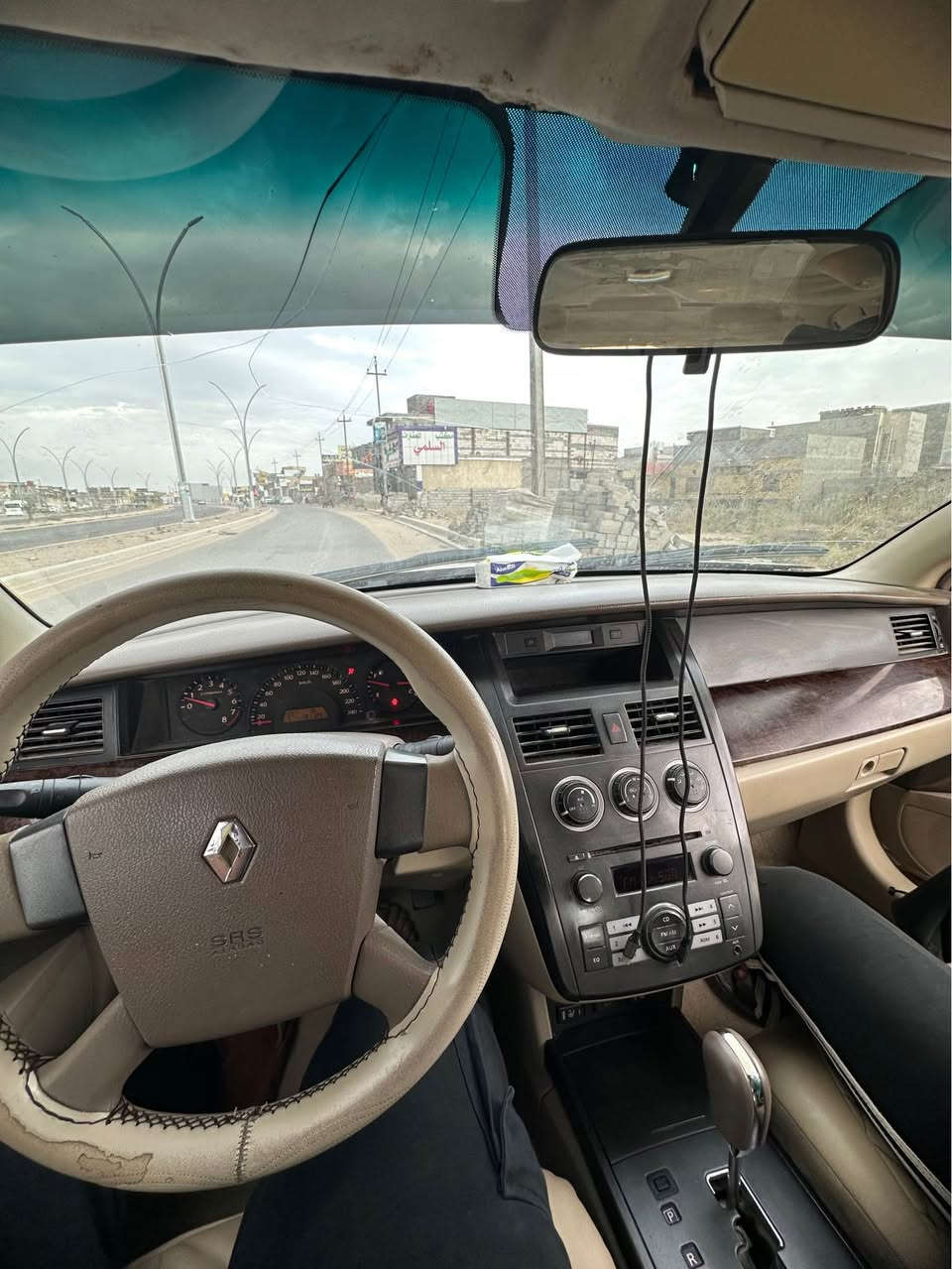 السلام عليكم رينو سفران موديل 2011 كير ومحرك مكفولات السياره بيها بابين تبديل فقط تبريد تدفئه حداديه بصمه أبواب وبصمه صندوك وبصمتين تشغيل السياره باسمي رقم جديد سنويه جديده كهربائيات كلها شغاله تحويل ثاني يوم السعر 82 مكاني بصره تنومه رقم تلفون *********** البصرة, العراق
