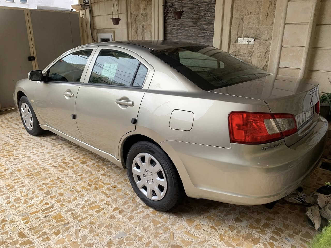 فلوسك قليلة وتريد سيارة ياباني اصل وفصل وقوة ومتانه وتبريد وبلا عطلات وجديدة حيل حيل ومال جناي محافظ عليها ومستلمها من الشركة
 اقوى ماصنعت مستبوشي وبانزينك عادي وتبريد ثلج وسيارة اصلا بلا 
  عطل ولا تشوفك صناعة وسعر مناسب.

مستبوشي كلنت 2010   استلام شركة اقواس حرة جديده مكفوله تايرات جدد محرك جديد مامفتوح گير  لايتات زينون …السيارة جديدة على  وضع الشركة على يد صاحبها  13 سنة من الاستلام رقم نينوى انكليزي … ابيعها كفالة عامة.بيها بابين  صبغ رش بدون داخل  مال شخوط وتوحيد لون..السعر النهائي85 مكان السيارة بالموصل تحويل مباشر للاستفسار ***********
