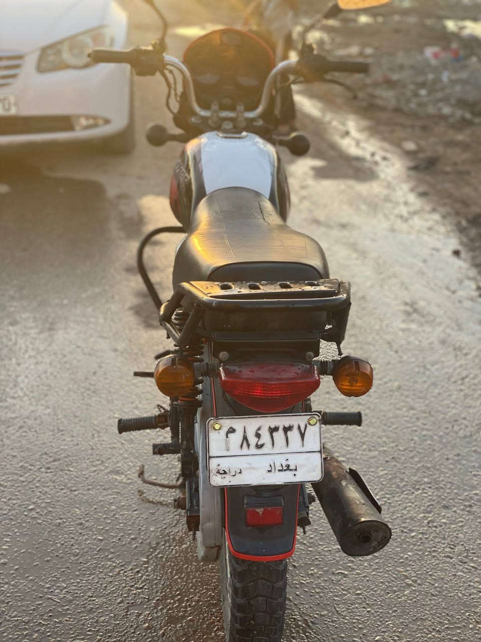 بوكسر موديل 18  اربعة كير جبلي رقم وسنوية وهزة لل27 بسمي تحويل مباشر سعر 1150 وبيها مجال مكينة مفتوحة شغالة وجاهزة مابيهة اي نقص مكاني بغداد ***********
