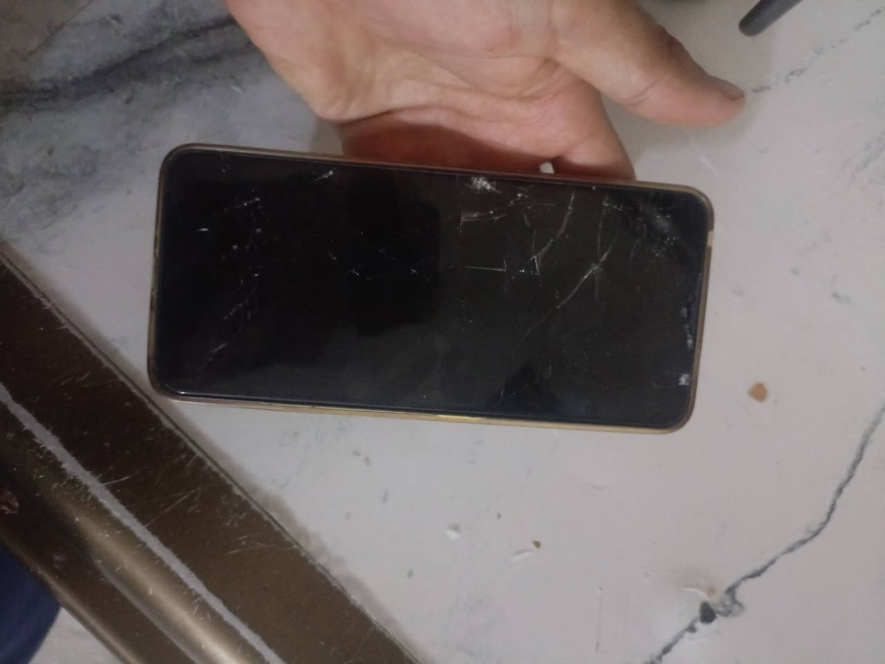 اجهزه 2 شاشات مالتهن مابيهن شي بس طافيات والريدمي شاشته مكسوره سعرهن 30


**إذا كنت صاحب هذا الإعلان وتريد حذفه لأي سبب، رجاءا أرسل رسالة إلى الدعم الفني**