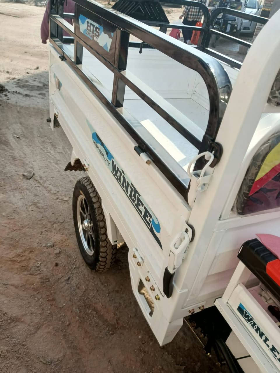 ستوته للبيع شحن جديده مليون.وستميه.وبيه.مجال


**إذا كنت صاحب هذا الإعلان وتريد حذفه لأي سبب، رجاءا أرسل رسالة إلى الدعم الفني**