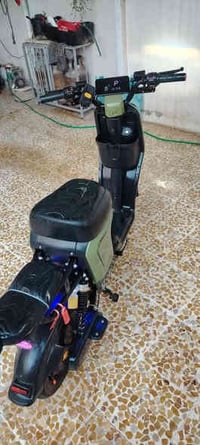 مطور لبيع شحن مديل 2025 خمسه بطريه السعر 425 وبي مجال مكان رشديه رقم 0...