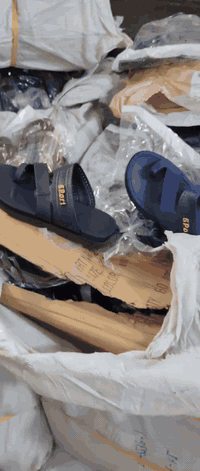 🛑جملة فقط🛑عرض خاص 

سلبر سعر القطعة ٢٠٠٠ دينار 

شوال ٦٠ قطعة ١٢٠ الف واصل

الشوال لون واحد فقط القياسات من ٤١ ل ٤٥ 

للتواصل واتساب 0775 558 8029
