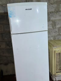 ثلاجة تركي شرط التجميد تركي ارجلك السعر 125الف وبيها مجال الشراي مراسل...