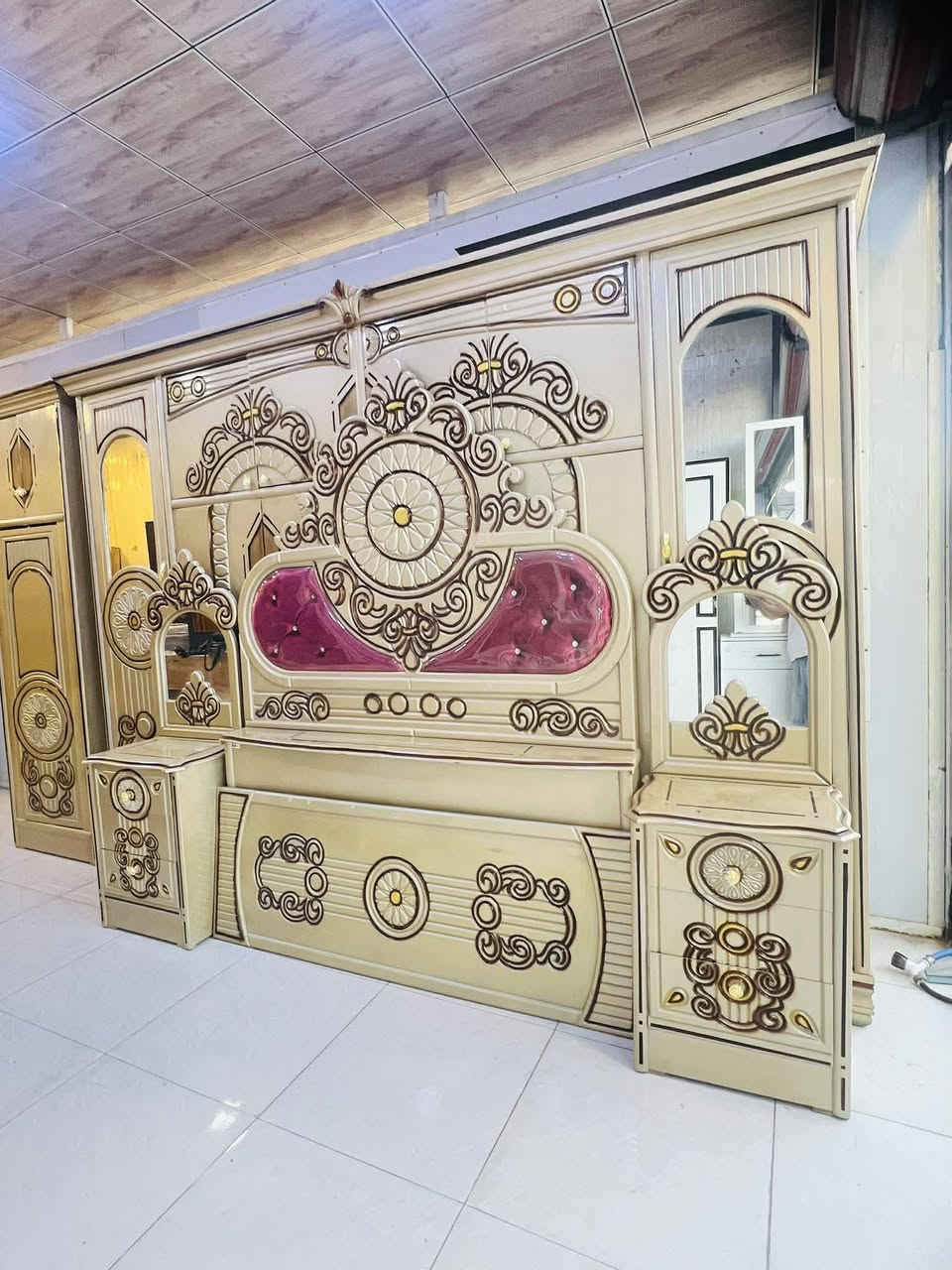 غرفة. عراقي تصميم. تركي. لون مميز. كوالتي. عالي. كولش. نضيفة٦ملحق مليون. او٢٠٠بس واصل. كول. مناطق بغداد


**إذا كنت صاحب هذا الإعلان وتريد حذفه لأي سبب، رجاءا أرسل رسالة إلى الدعم الفني**