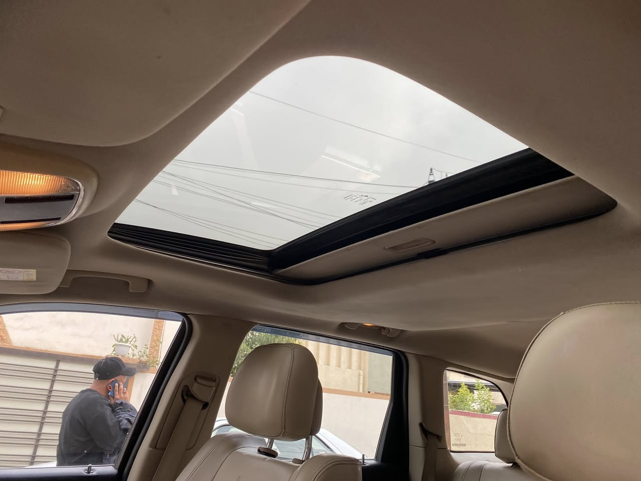 السلام عليكم  جيب لاريدو  خليجي  ٢٠١٤  كلين  فقط بارد بلباب  سيارة جاهزة  من كلشي   
بصمة   تشغيل  وبيبان  
تشغيل عن بعد  
صدر امامي خلفي جديد 
سيارة ما ناقصهزاي شي   رقم بغداد  
مكاني الدورة  الاثوريين  
٢٠ الف $   شدتين    
تحياتي للجميع


**إذا كنت صاحب هذا الإعلان وتريد حذفه لأي سبب، رجاءا أرسل رسالة إلى الدعم الفني**