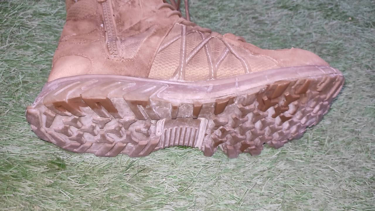 احذيه أمريكيه البسطال حجم 43 والباقيات 42 اليريدهن يتصل ***********
