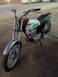 موتور • نجف شارع المطار • بها مجال