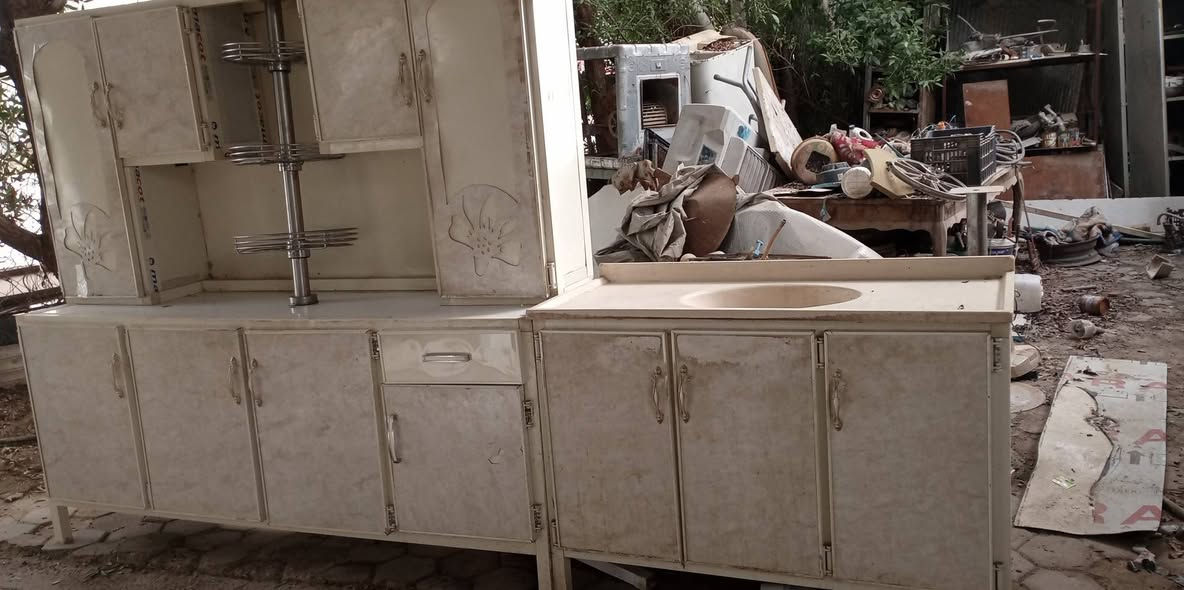 انواع الغراض المنزلية نجف حي الحسين خلف مطعم العزاءم مقابل هيئة الحج والعمره القديمه واتساب ***********
