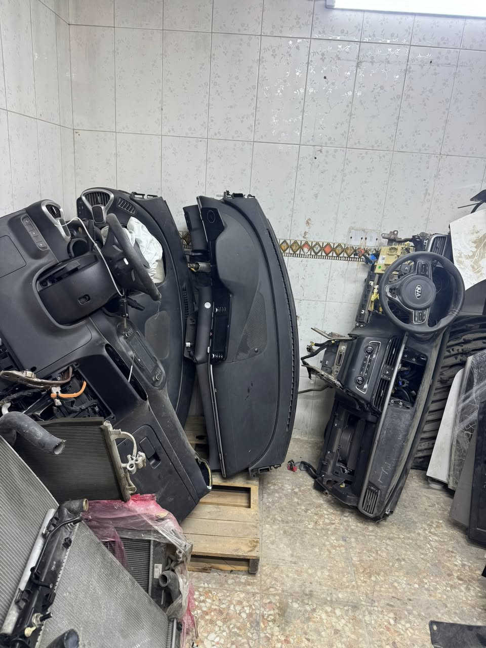 تفصيخ وارد امريكي كيا صول العنوان بغداد ساحة مضفر خلف قاطع المرور مبايل *********** يوجد توصيل 🚚 جميع المحافظات
