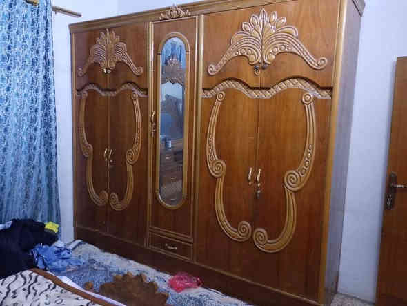 غرفة نوم مستعملة للبيع السعر 550 وبيها مجال للتواصل على الرقم ***********
