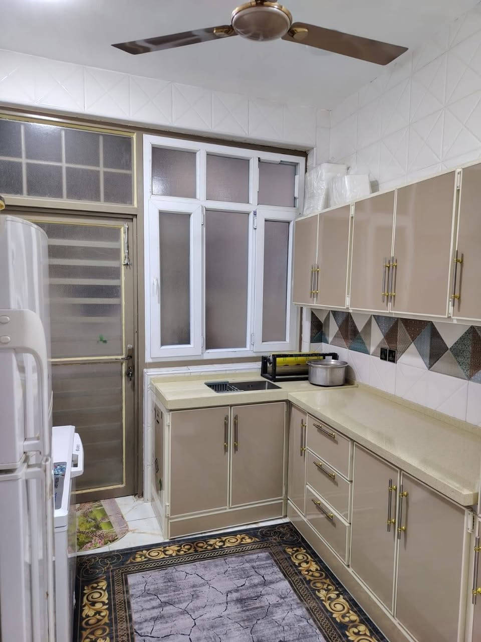 🏠 دار للبيع
📍 الموقع: حي الطياره شارع 25 خلف مذخر لبنان
✨ المواصفات:
المساحة : 110 م² (5.5 ×20 م) 
▫️طابو زراعي سند 25
▫️بناء سنة 25 طابقين حديث
▫️المنطقه مخدومه مجاري
▫️3 غرف نوم 
......................
📞 للاستفسار والمعاينة: 
الاتصال على الارقام :
***********☎️ واتساب
او مراجعة المكتب 
الحلة _ الكرامة الشارع المشجر مجاور اسواق المطار 1 
✅ نستقبل جميع عروضكم السكنية 🏠 والتجارية 🏡 بكافة مناطق الحلة 
………………………
