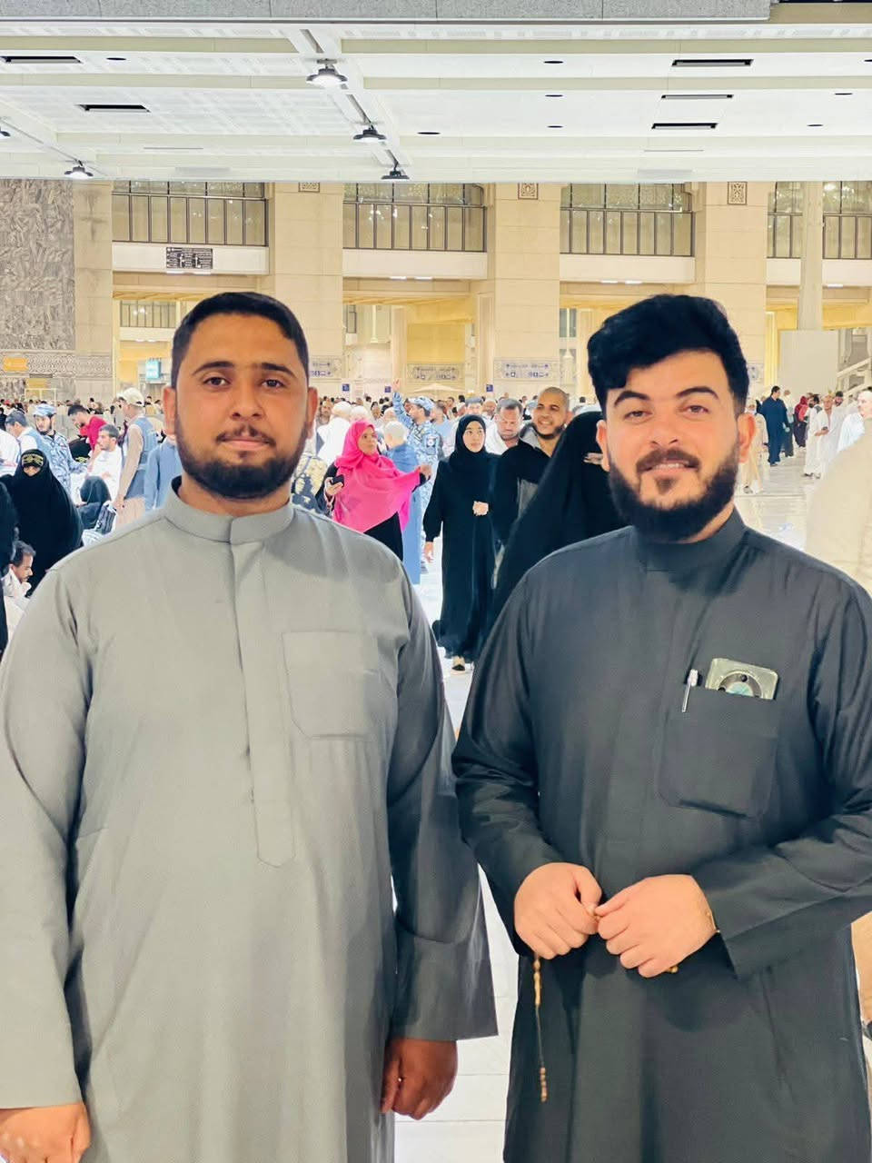 عنِ ابنِ عباسٍ، رضي اللَّه عنهُما، أنَّ النَّبيَّ ﷺ قَالَ: عُمرَةٌ في رمَضَانَ تَعدِلُ حجة أَوْ حَجَّةً مَعِي متفقٌ عليهِ.
بسم الله والصلاة والسلام على رسول الله
تعلـن لكــم شركة الطربولـي عن 
توفر مقاعد لعمرة النصف الثاني  
من شهر رمضان المبارك 
السكن  في المدينة المنورة مركزي 
وفي مكة محبس الجن من جهة الباصات 
الرحلة بتاريخ 15رمضان 
العودة يوم 5 شوال 
باصات مريحة vip
السعر الكلي 850 دولار مايعادل مليون و275 محبس الجن جهة المضلات
سكن العزيزيه 750 دولار مايعادل مليون و100الف دينار عراقي 
البرنامج شامل لجميع الخدمات ووسائل الراحة للمعتمر 
للاستفسار مراسلتي على الخاص او الاتصال بي
*********** سيد علي 
*********** سيد علي
*********** سيد نامس
*********** أحمـد قاسم 

واليكم التفاصيل وصور معتمرين شركة الطربولي يقضون امــتع الاوقات في الحـرم المكي الشريف وسط اجواء روحانية تملؤها الراحه والسكينه ولله الحمـد
