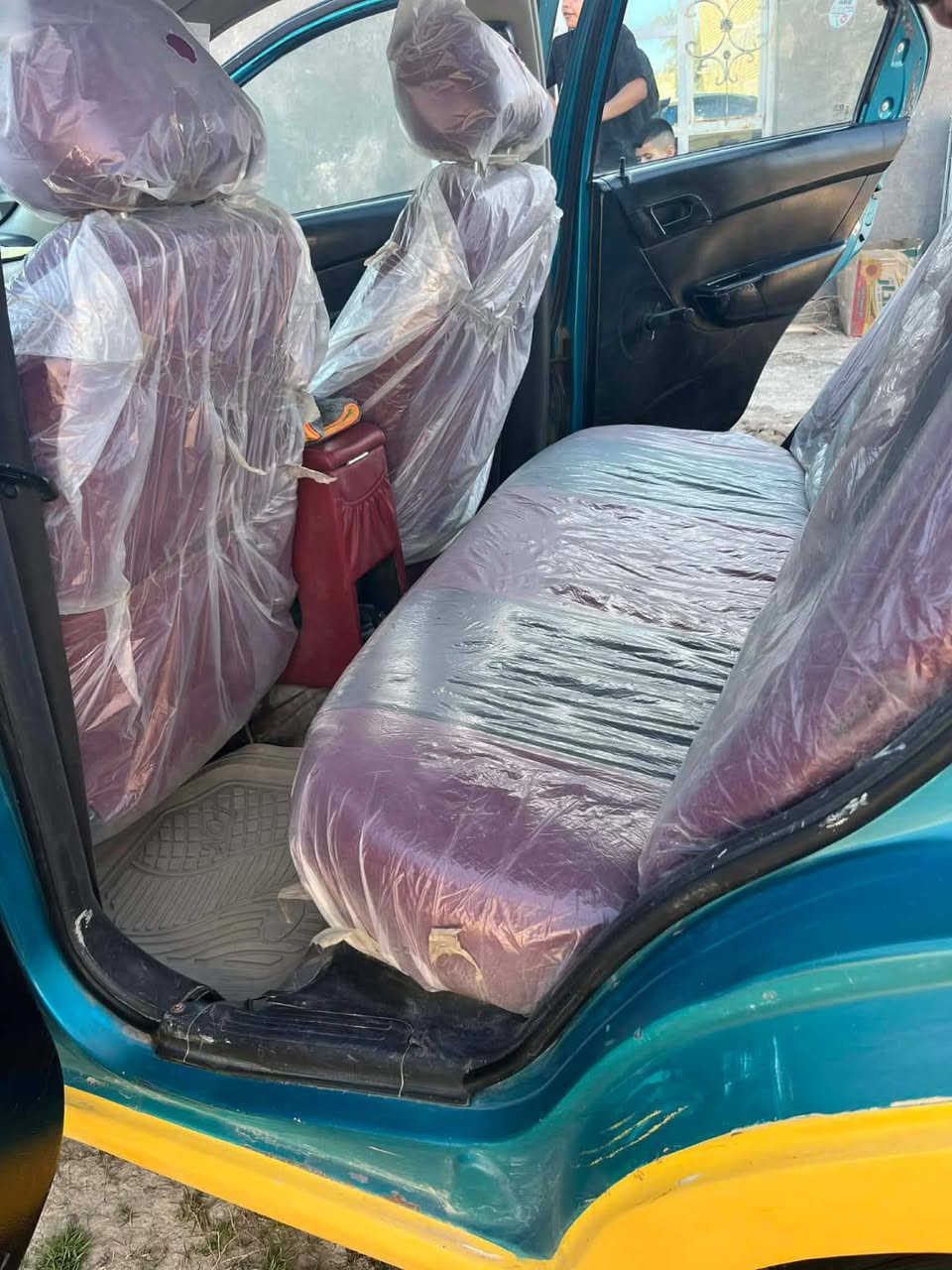 السلام عليكم
افيو للبيع موديل 2009 بيه طخه بالجمله الخلفي 
كير ومحرك مكفولات سنويه 27باسمي 
#السعر 48 وبيها مجال مكان السياره #حله ورديه ***********
