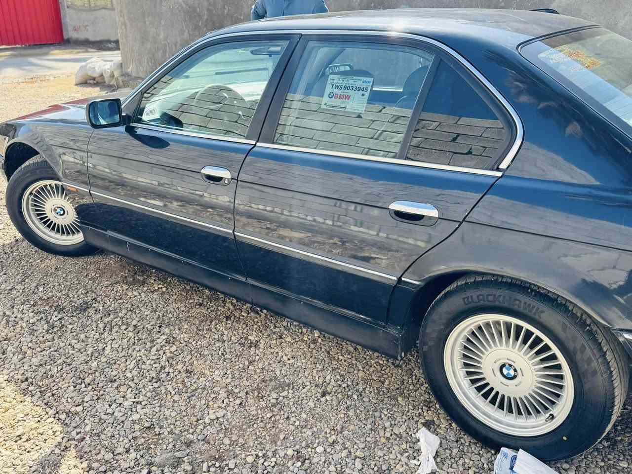 BMW 
‎موديل 1995 محدث 2000
محرك 8 سلندر (غير محور ) الاصلي بلادي
تبريد تدفئه 
كشنات جلد تدفئه تبريد تحكم كهرباء 
فتحه 
برده خلفيه 
فول مواصفات 1/1 
تخم تاير جديد
غرفتها جديده ونظيفه  
مصبوغه عام السياره مناقصها شي .ترايها وين متريد 
رقم بأسمي تحويل ثاني يوم 
📞📞📞📞📞
سعرها 85 وبيها مجال للشراي 
العنوان ديوانيه قضاء غماس 
‏‭ ***********
