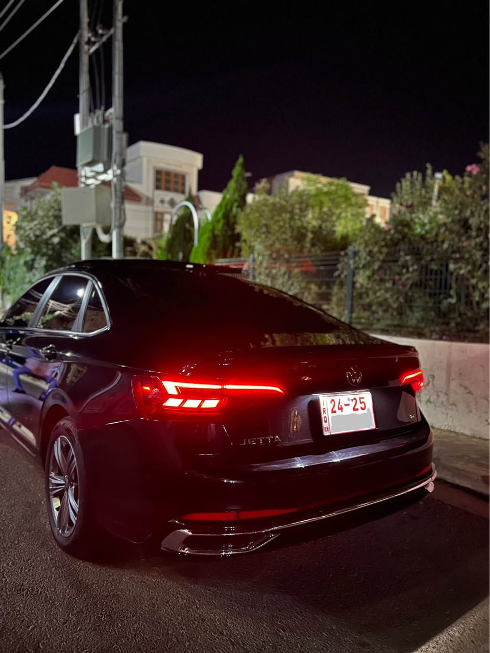 Jetta 2024 Full Full
فولكس واجن جيتا فول فول موصفات 2024
سعر:162$ مجال
لون : ره ش
عداد المساف: 37هزار mile
الموصفات : Se Sport
حجم محرك : 15 Turbo
سيارة: سلايت كوشن جلد و هيتر 
تحديد سرعه و رادار و شاشة الكتروني 
بريك كهربائي
بصمه 
شغال
گير ئوتوماتيك
ملاحظة سيارة: قتعه و نيف
داخلي و شاصي هه مي ب شه رت
ئيرباگ: هه مي به شه رت نه ڤه بوين
گير و مه كينه ب شه رت
عنوان سيارة :دهوك 
*********** دهوك, العراق
