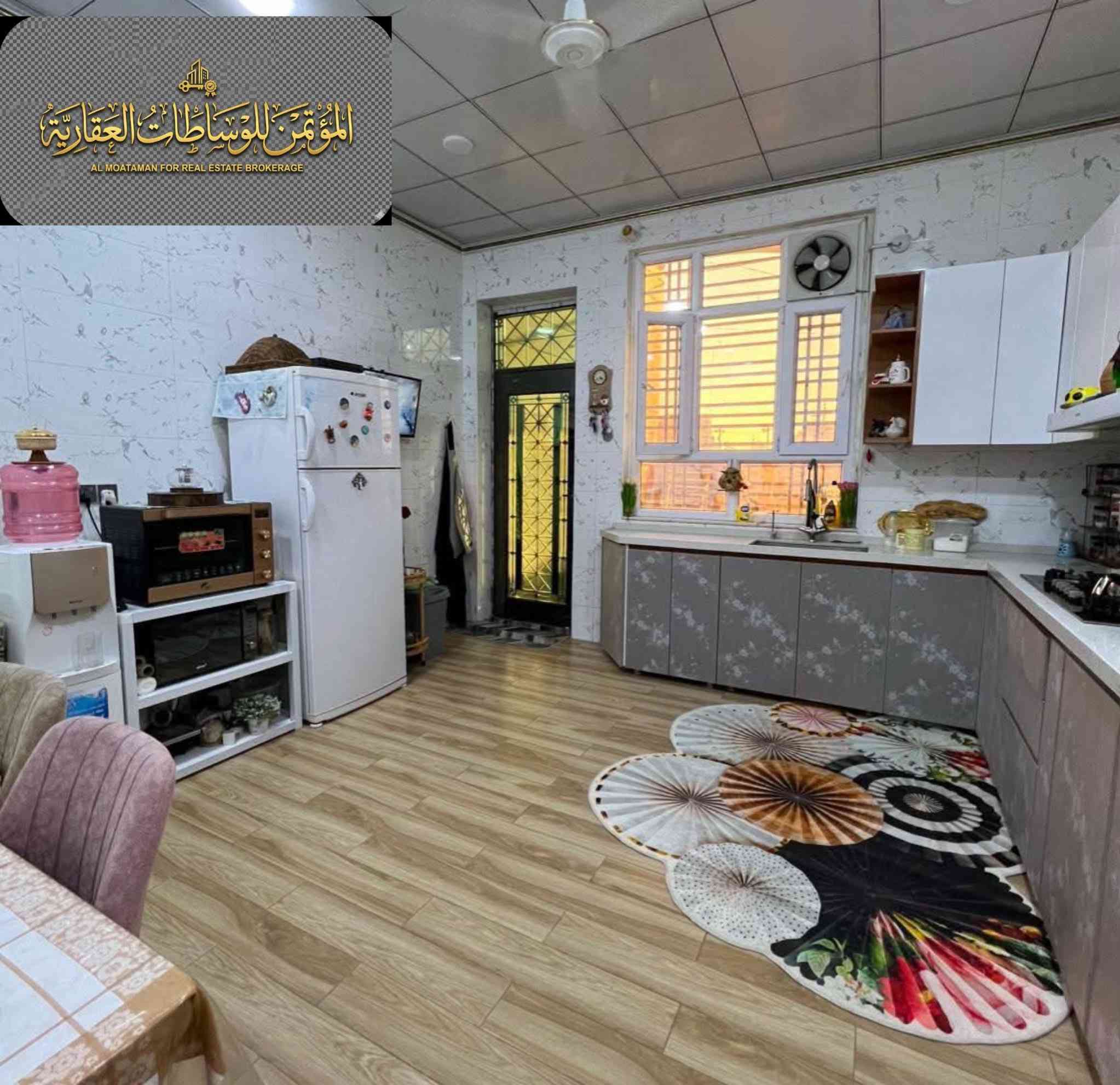 🏠بيت للبيع 

الطابق الاول 

⛺️يتكون البيت من غرفتين 4*5 

⛺️صاله 5*8 مجموعه صحيه 2*3  

⛺️براني 4*8 مع مجموعه صحيه داخل 

⛺️البراني مطبخ 5*4 كراج وحديقه صغيره

الطابق الثاتي 

⛺️ يحتوي علي مجموعه صحيه 2*3 وصاله 5*7 بناء درجه اولى وحديث البناء 2022

 🔀198م
واقع حال 203

📍📍📍📍📍

العنوان شارع الصب فرع اسواق كيان تدخل بالفرع مالت الأسواق مو اول فرع ثاني فرع على السيار البيت مقابل ساحه يعني حديقه عامه
للتواصل 
واتساب ***********
او ماسنجر
