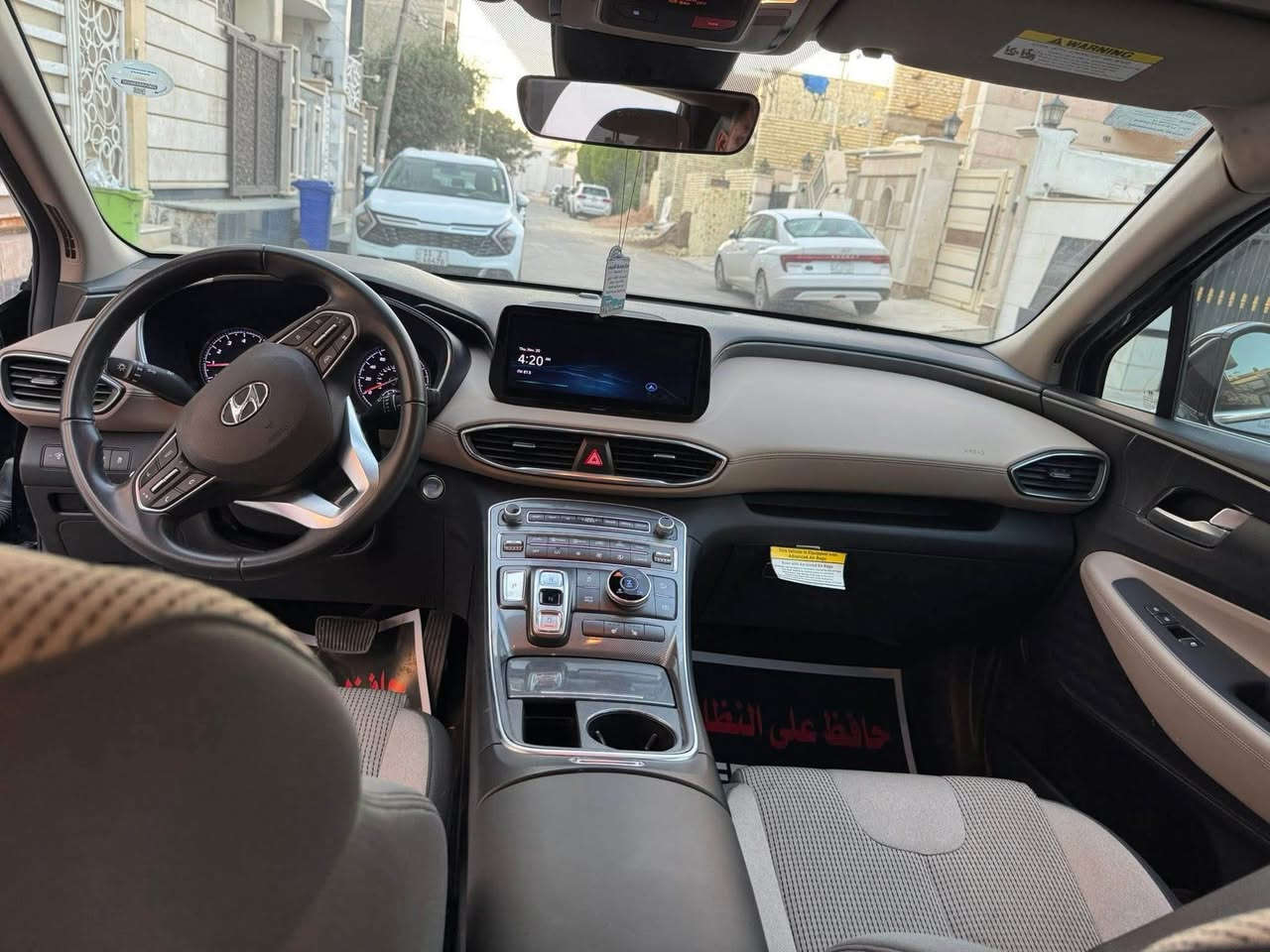 للبيع سنتافي 2023 رقم ربيل جديد تحويل مباشر السعر (١٨٠) حادث جاملغ وبنيد المواصفات 
  1-التوقف الذاتي

2 -كير بنظام الازرار  المنفصلة 

3- هاند بريك بصمة 

‏ 4- Auto Hold  أوتو هولد

5- خاصية ISOFIX   ايزو فكس قفل الاطفال

6- نظام مانع الانزلاق

7- نظام نزول المنحدرات.

8- نظام اطفاء المحرك (A) ذاتيا في الازدحامات لتوفير الوقود

9- حساسات ضغط الاطارات_

10- رادارات امامي -خلفي -جانبي 

-كامرة خلفيه

11- دشبول لونين يخبل /, وال كشنات كذالك لونين 

12-ميزة التوقف الذاتي للمركبة منعا للاصطدام عند القيادة او الرجوع

13-المركبة تعيد نفسها للمسار الصحيح عند عدم الانتباه 

14-نظام القيادة الذاتي الذكي في الشوارع المخططة 

15-مثبت السرعة Cruise وميزة التباعد عن المركبات
الاتصال *********** 
مكان السيارة بغداد السيدية بغداد, العراق
