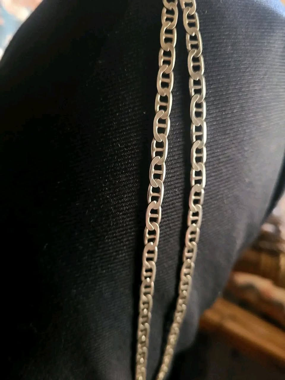 للبيع
سنسال فضة ٣٠ غرام
عيار ٩٢٥
طول ٦٠ سم
سعر  ٧٥٠ ألف
تواجد جرمانا جنب مشفى الرعاية


**إذا كنت صاحب هذا الإعلان وتريد حذفه لأي سبب، رجاءا أرسل رسالة إلى الدعم الفني**