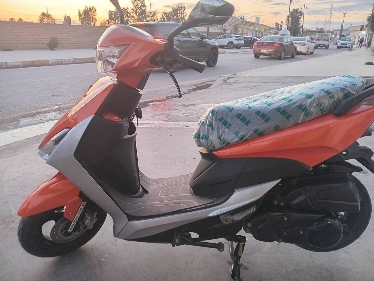 اف اس سعره ٦٠٠ الف موجود بعشيقه
***********
