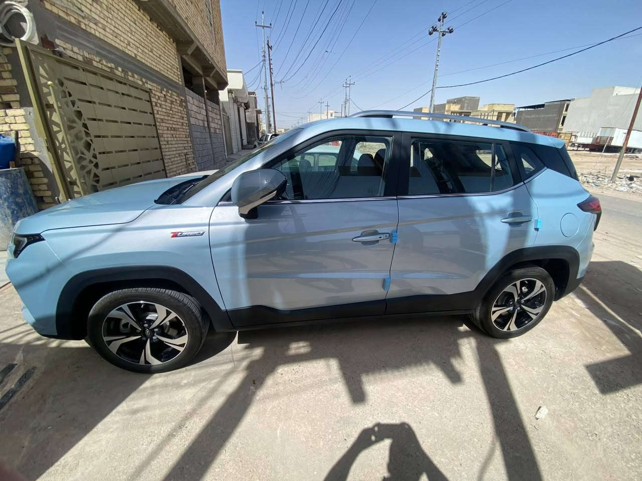 السلام عليكم ... سيارة صيني جاك جي إس 4 موديل 2025  لون  بحري مميز 2025 js4 رقم بصرة باسمي زيرو  ماشيه 4600 كيلو قابل لزياده   مع تبديل دهن لمده سنتين مجاني مكفوله  
المواصفات / محرك 1500 تيربو
160 حصان قوة 210 نيوتن/متر
جير cvt 6 علامات . السيارات والرياضة
ضوء LED... حقيبة ضوء LED... مرايا، عمود وكهربائيات... كاميرا 360 درجة ... رادار أمامي وجانبي .... انزلاق السطح... حساسية أمامية وخلفية.. الباب يكفي.. العمل الجاد يكفي.. تبريد من السيدة... شاشة إلكترونية ... العمل هو مستوى ... أدوات إلكترونية... الفرامل اليدوية كافية وتلقائي ... عقد تلقائي... تبريد مركزى ... كشنات جلد وملابس وكهرباء وهيتر... سورة التحديد ... سوكان فوليوم... خط الطريق... ويل شفرة كروم 17 بوصة ABS
6 وسائد هوائية
الكثير من المميزات 
مكان بصرة التنومة 
السعر ..120  وبي مجال تعال شوف سياره وتدلل
للاستفسار واتساب او اتصال  ...*********** البصرة, العراق
