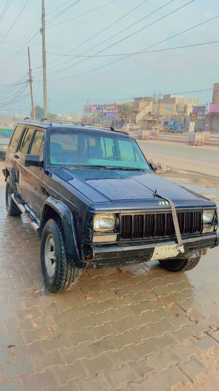 جيب شيروكي موديل 91 للبيع 

اقرء المنشور زين  

محرك محود تحويره جديده 2.5 بطه اصرافه حلو 
بلا خياس 
مال شغل 
ماندل راعيه  ماندل راعيه  ماندل راعيه. 

موجود بلعماره بس مادورت عنه 

عدي سنويه 

السعر 27 بيه مجال للشراي اتصل 

رقم  ***********

مكان نجف كوفه النجف, العراق
