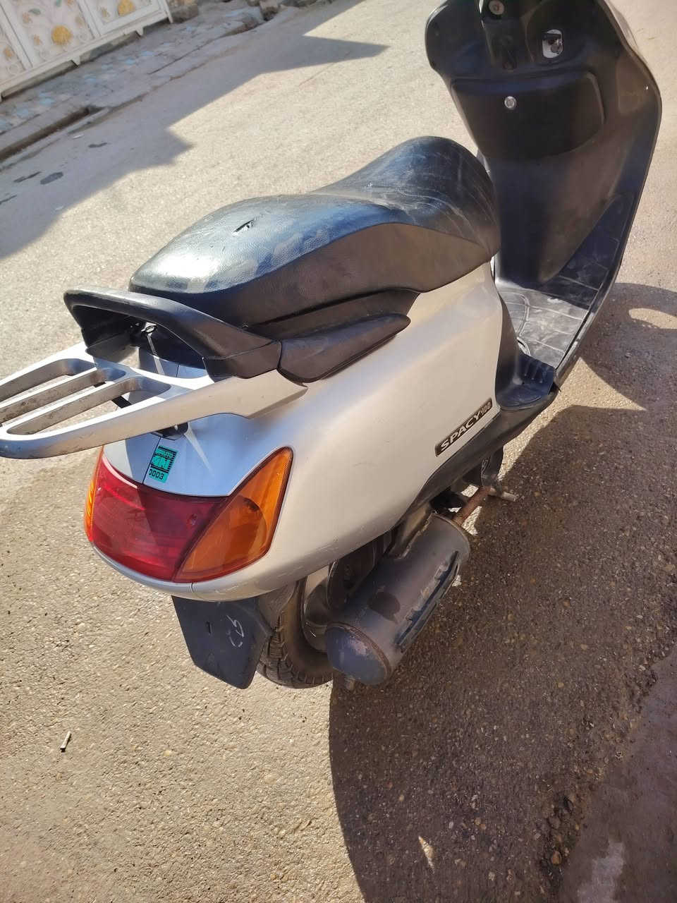 السلام عليكم دراجه سبيسي ياباني للبيع كله بلاد مامبدل شي تجاري منه كفر اصلي حوض كشن كابريتر كله اصلي ناعمه اخت الرمبه مكاني كوت فلاحيه شراي يتصل ***********رجان ما متواجد علا الفيس شراي يتصل ويدلل
