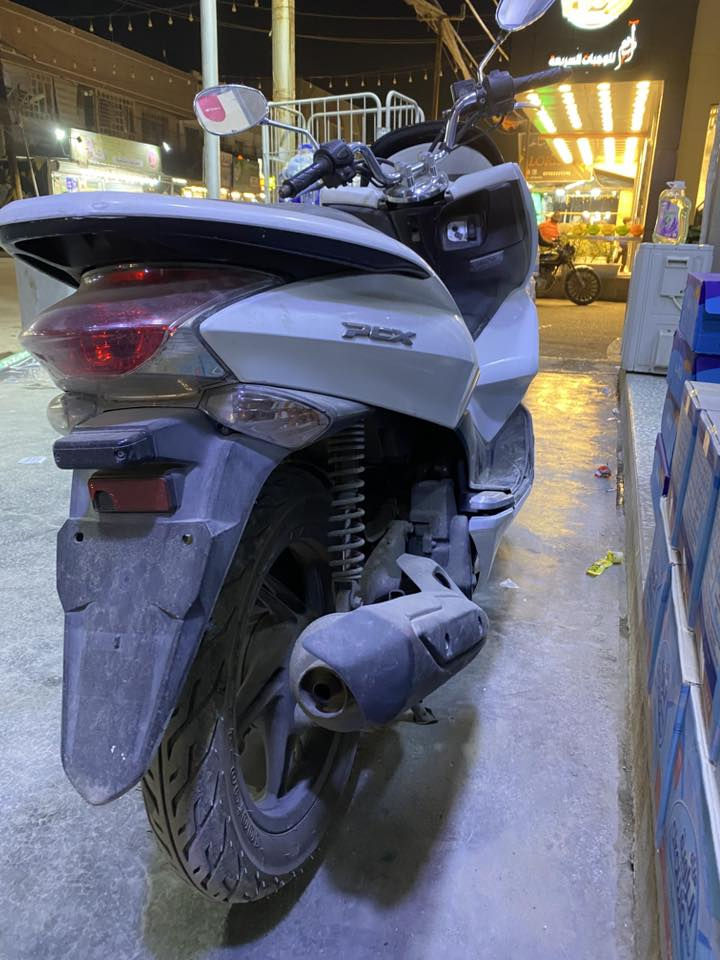 سلام عليكم pxc جيل الاول للبيع الدراجة مكينته ممفتوحة الدهن مداريها والمي كله الاخضر 
بس صارلها فترة عطلانه شنو عطلها ماعرف والدراجة نضيفه كدامكم صوته مينسمع الله شاهد عن الحلال والحرام بيهه صوت مال خرز فقط عندي عملية ومستعجل على بيعته ب800 قفل 
*********** فقط واتساب
