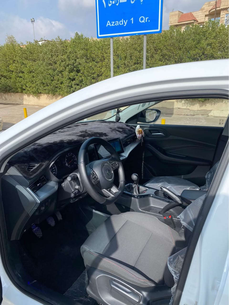 Mg GT 2025 
سەیارەکەمان گێر عادیە  
٢٥ هەزار کیلۆمەتر رۆیشتووە
بێ سبوخ بێ تحدیلە 
گێر و مەکینە و تەبریت بەشەرت 
٣ وەرەقە غرامه ى لەسەرە 
بۆ زانیاری زیاتر پەیوەندی بکە بە ژمارە 
0751 445 9887
WhatsApp + viber أربيل, العراق
