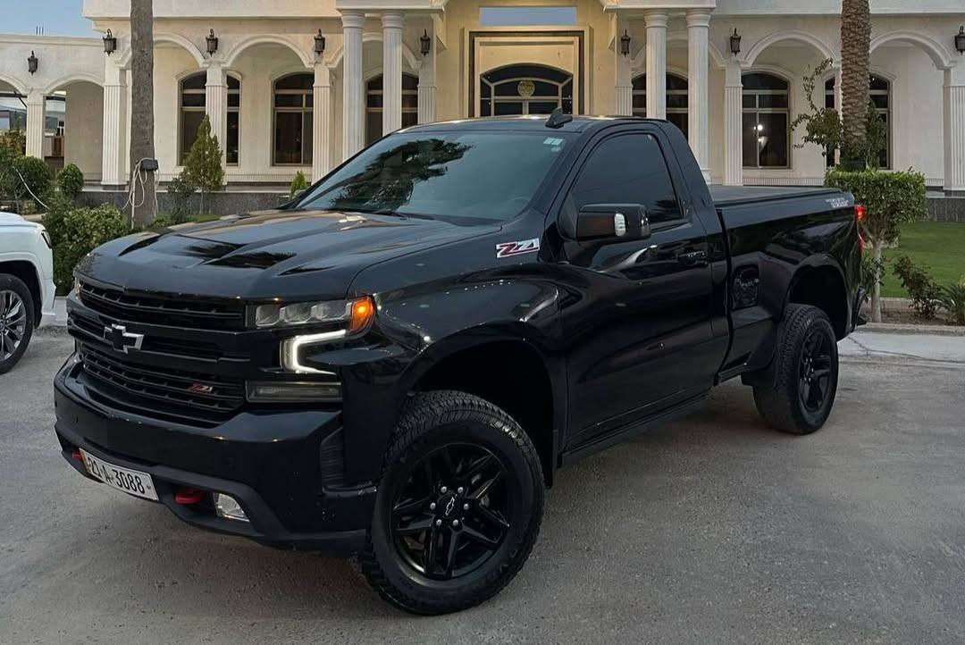 تم تزيل السعر 
شيفرولية سلفرادو تك باب ٢٠٢١ خليجي v8 بودي قصير
مكان السيارة (( اربيل - معرض جوهرة بغداد ))
الممشى : ١٠٠ (كيلو)
السيارة جداً نظيفة والبودي وكالة مكفول اللهم لك الحمد باسثناء الجاملغ اليسار 
ايرباكات ومكينة وقير و شاصي مكفولات كفالة
مواصفات السيارة : trailboss تريل بوس فول مواصفات
اعلى مواصفات ب التك قمارة

السيارة عليها تعديلات واضافات من السعودية بقيمة اكثر من ٧٠٠٠ دولار 
التعديلات والاضافات : 
رقم مميز ٣٠٨٨ أ سليمانيه
تزويد هوائيات bolts on
كت باك بوليت BULLET صالنصة
واي بايب بوليت BULLET 
ريموت كتم الصوت (اكتف اكزوزت) لعدم الازعاج داخل المناطق السكنية
فلتر فولنت ( انتيك سستم كامل ) 
نوزلات رياضية 
اسلاك نوزلات رياضية 
بلف حرارة رياضي ( لتبريد المكينة افضل ) 
مبرد دهن قير (٤٠ الف وحدة) يعني انسى ترتفع حرارة دهن القير مهما كانت الظروف
دواسات كهربائية
اضافة سماعات bose
غطاء البودي الخلفي (الحوض) قماش 
غلاف للحوض لضمان الحوض من الخدوش او الرصعات
تخم تايرات موديل جديد نصف جبلي 
برمجة قير و عقل على الداينو عند المبرمج ابو صقر بالرياض 
اضافة مخرج usb & type c للشحن و السيارة طافية
اضافة فصّال تراكشن (مانع انزلاق) يفصل التراكشن ١٠٠٪؜
رقم زيادة الاحصنة horsepower تذكر للشراي
جميع غيارات الزيت (الدهن) تم في وكالة GM المنصور و ايضاً ب مركز معتمد (البترول الذهبي) في السعودية لضمان جودة الزيت 

جميع هذه التعديلات والاضافات اشتغلتها بمراكز معتمده بالسعودية 
جميع هذي التعديلات لم تمس المكينة او القير مكفولات

واللهم لك الحمد (السيارة مبرمجة برمجة آمنة سيفتي على البنزين المحسن يعني استخدام يومي)
صرفية البنزين جداً ممتازه

السيارة قبل اسبوع دخلتها مركز بوليش و غلفتها نانو سيراميك 
التفاصيل تذكر للشراي

الموقع اربيل معرض جوهرة بغداد
للتواصل/ اسماعيل ابو انس ***********
