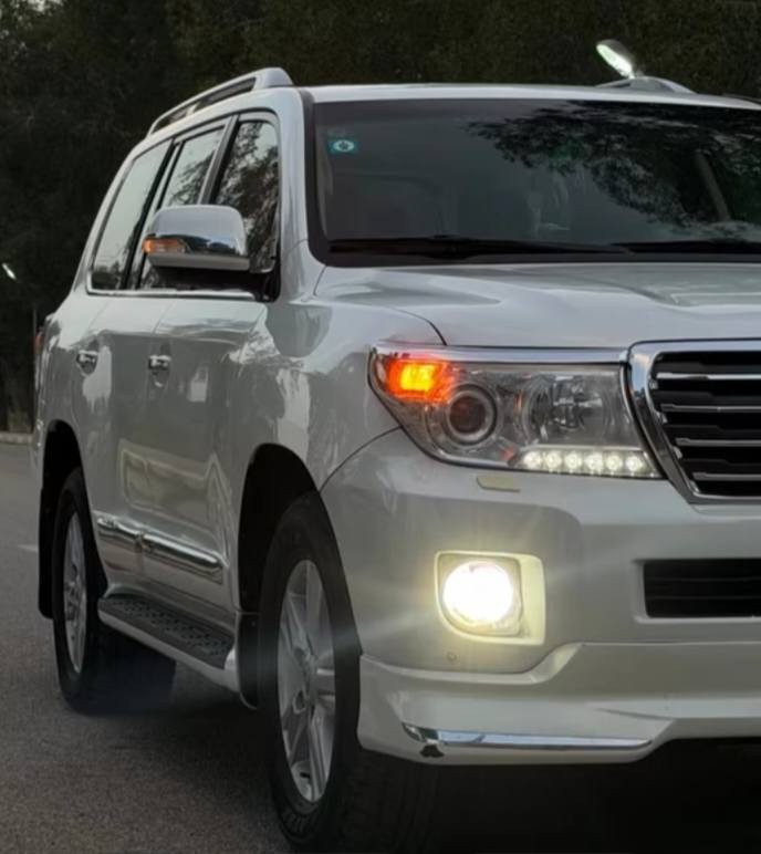 للبيع فول ومكفول كفالة عامة 13 ابريمي اصلي اوفصل السعر 385 تفاصيل داخل الصور ***********
