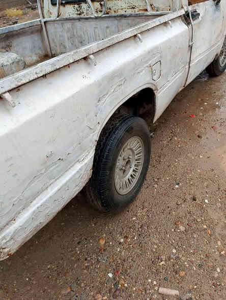 بيكم البيع موديل  ثمانين  رقم صيدامه  بيه سنوه بيه  صدر تيارت محركه
نضيف مابيه شي***********
