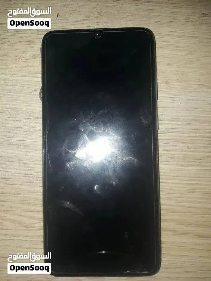 Samsung A70 للبيع عطل خارطه وبطاريه يفيد شاشه

تواصل واتساب ***********
