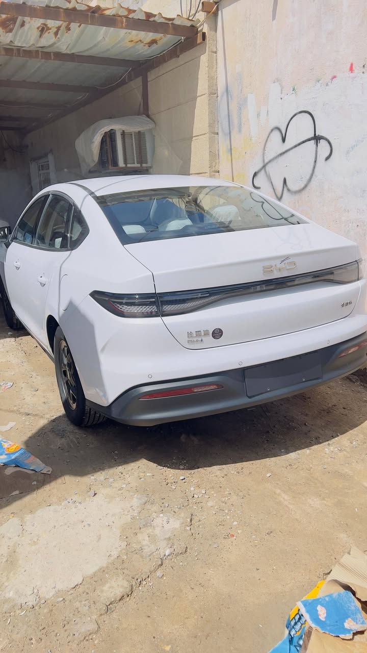 السلام عليكم بي وايدي موديل 2025 ترقم حره بسم المشتري زيرو صفر كيلو متر  السعر 118 قفل لاستفسار ***********
