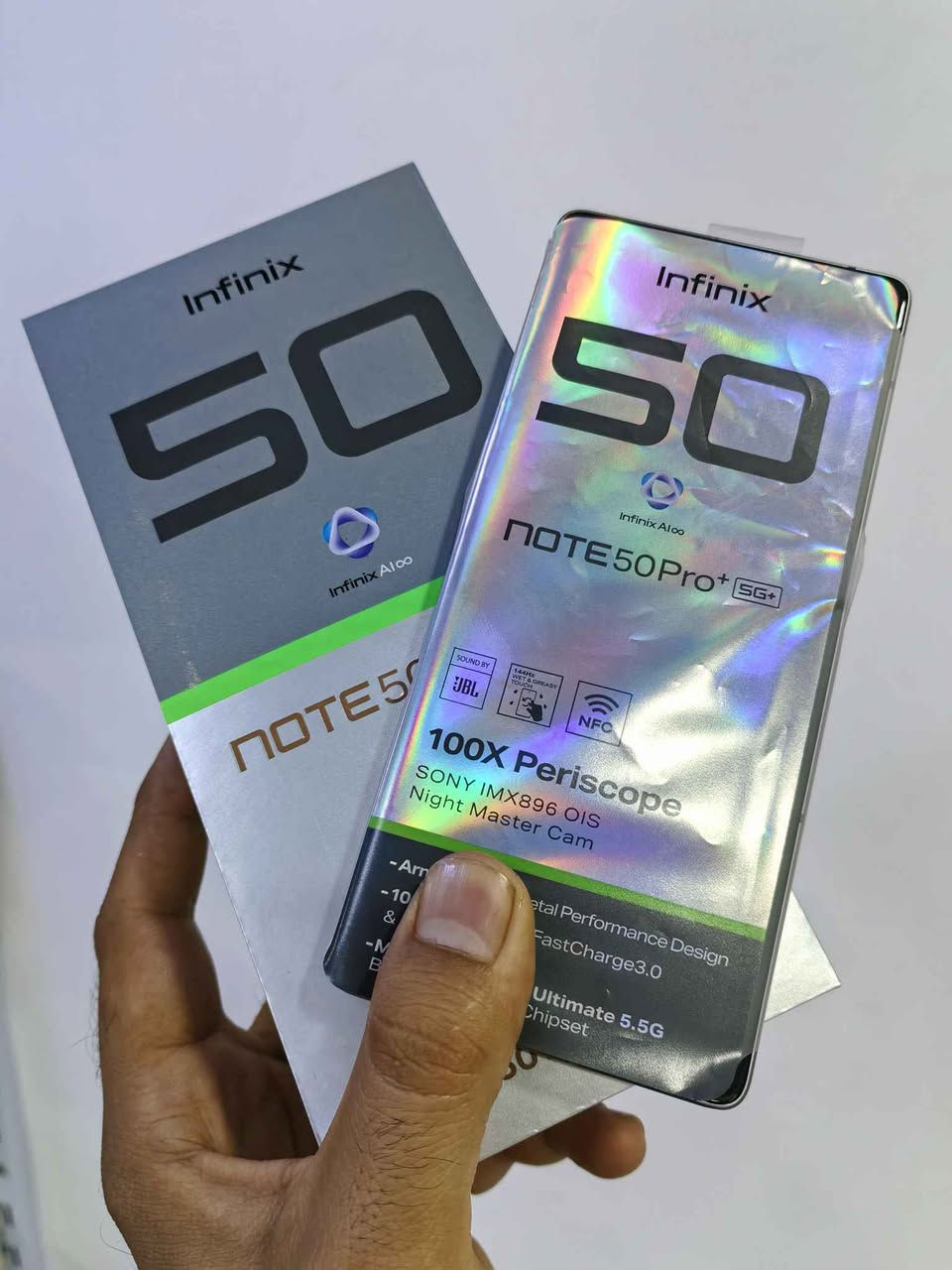 السلام عليكم للبيع انفنكس نوت 50 برو بلس 5G جهاز اخو جديد نضيف كلش كامل ملحقات الاصليه ذاكرة 256 عشوائية 24 جهاز قوي بالمواصفات من ناحيت الكامرات والالعاب يشغل بوبجي 120 فريم وكل الالعاب شحن سريع 100 واط السعر 450 الف وبي مجال مكاني البصرة *********** البصرة, العراق
