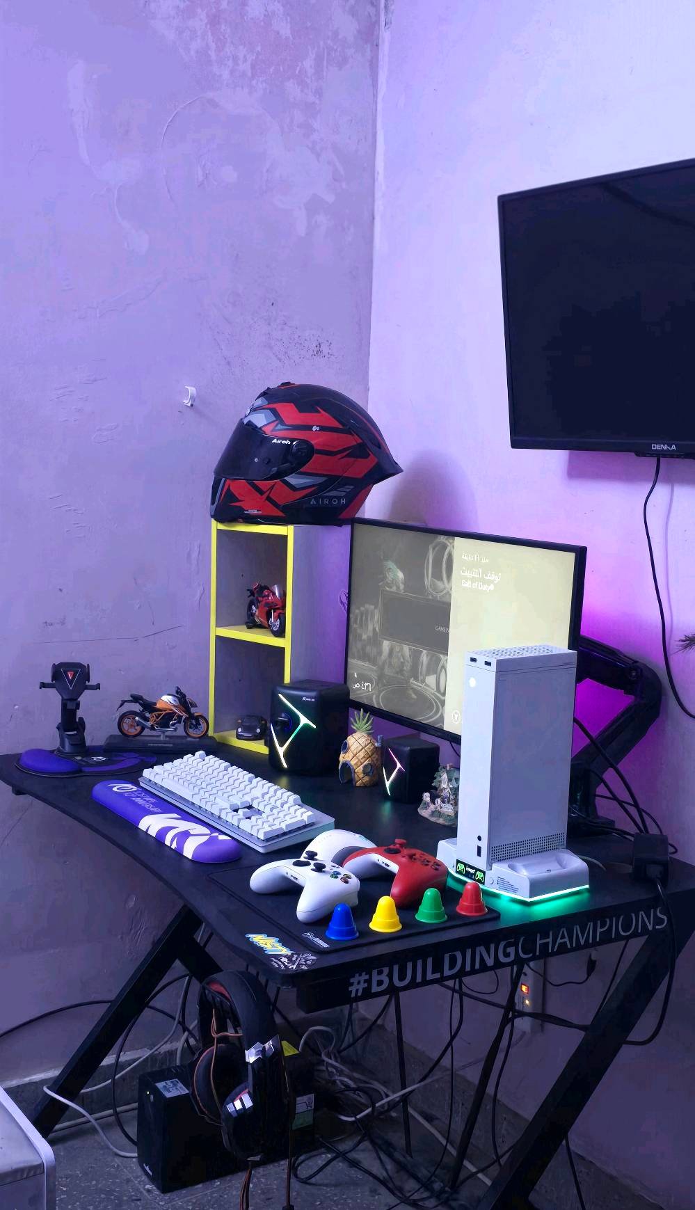 ست اب كامل 
اكس بوكس سيريس 512g S نظافه 100% استعمال قليل جدا اخو الجديد كامل ملحقاته مع كارتونه ويا جوستكات ثنين اصليات وقاعدة تبريد وبنفس الوقت شحن للجوستكات 
يجي ويا 
ميز كيمنك 
يو بي اس 1500 فاربر 
سماعات خارجيه تنربط عل شاشه صوتهه عالي وواضح  سماعات كيمنك 
ماوس وكيبورد ريزر 
شاشه مونيتر 180 هرتز 2k قياس 27 وياها ستاند متحرك +القاعده الاصليه مالتها موجوده  وراسلني خاص ادزلك كل التفاصيل اكثر