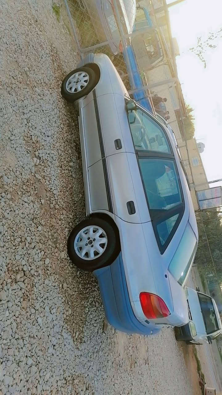 السلام عليكم ارفع المنشور بكلمه يا الله للبيع اوبل استره موديل 93 محرك 1600 مكينه وكير جدد شرط حداديه جديده تخم تاير جديد ويل كب بلادي مكفوله من ضربه وصبغ شي بسيط كلش كهربائيات كله شغاله بيه فحته دواخل كلش جديده وناعمه بشكل السياره احلا من الصور بهواي السعر 35 وبيه مجال *********** ابو فاطمه مكان السياره نجف
