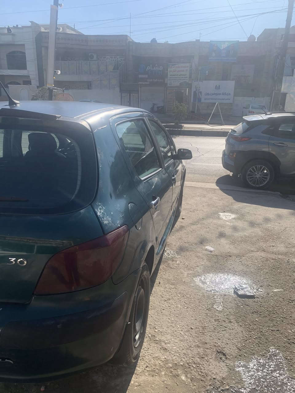 السلام عليكم بيجو للبيع ٣٠٧ سياره كلش حلوه كير ومحرك مكفوله  مكانها البنوك لو شارع الاسواق المركزية الشعب السعر ٥٢  روقة ورقمها بغداد مشروع وطني  ***********
