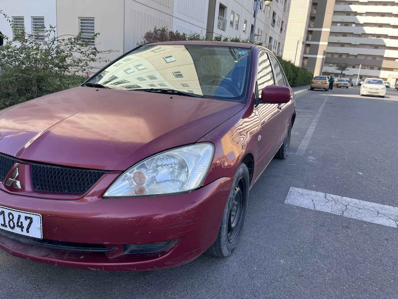 سلام عليكم لانسر 2011
سيارة مكفول من صبغ وضربه 
على وضع الشركه 
بيها منضومه غاز 
السعر 93 
*********** بغداد بسمايه
