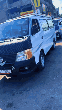 نيسان اورفان موديل١١ السياره فقط بارد بيها بالصندوك وبل باب مال صدر كير اكسل كفاله مكينه بيها لاستيك ولفات رقم بغداد مصفره من كلشي تحويل ثاني يوم السعر ١٣٧وبيها مجال بسيط ***********
