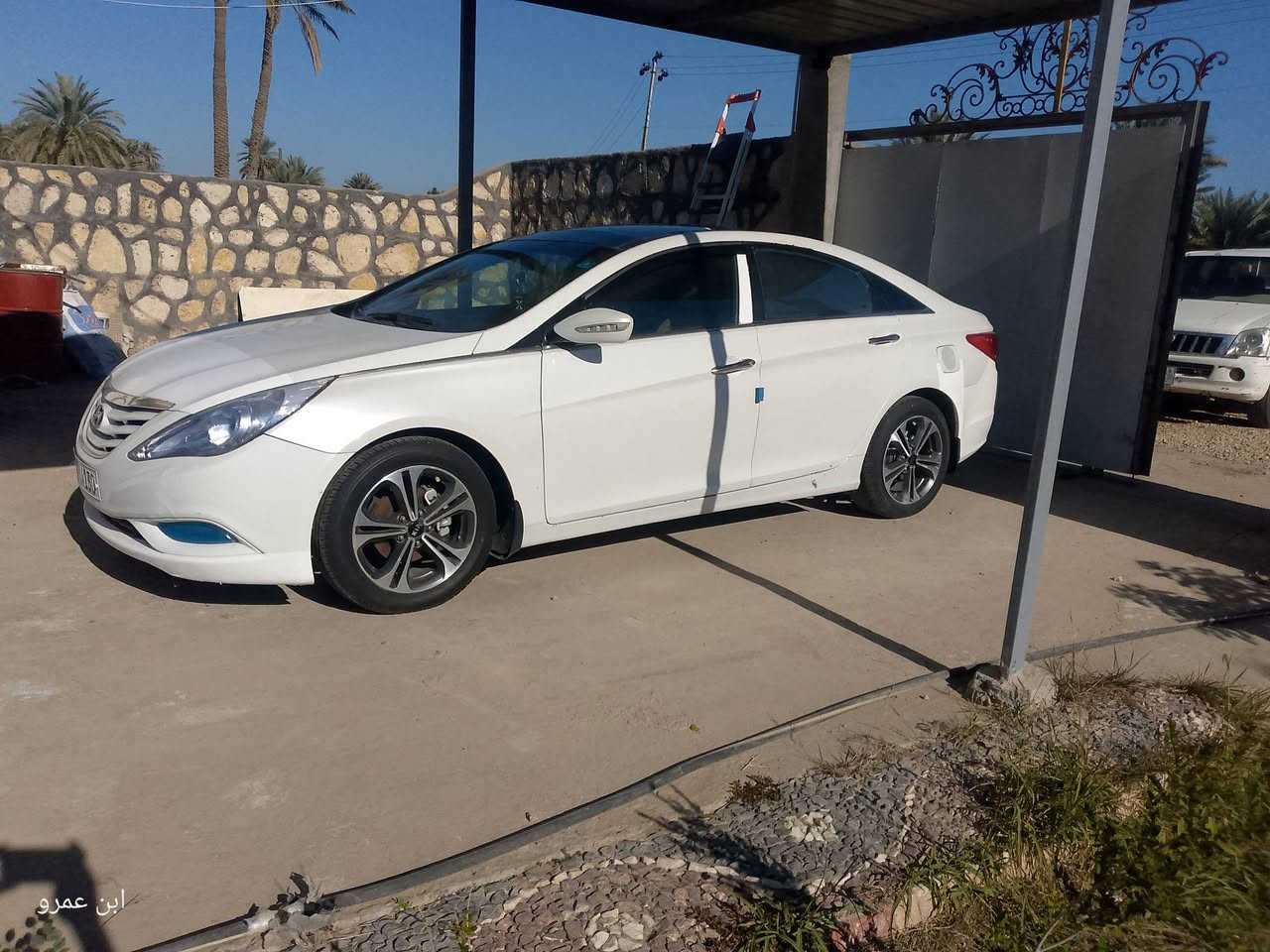 سوناتا موديل 2011 خليجي رقم بغداد دولي بسمي سنويه لل 2027 لون ابيض صدفي السياره بنراما اشاير بالمري تحكم استيرن جهتين شاشه سايد برك رجل محرك 2400. ماشيه 116 الف حقيقي ادك جرص ب120 السياره بيه قطعتين البنيد صبغ والباب خلف السايق مبدل ابلادي.  مكان السياره تخم تاير جديد مكان السياره الحله للستفسار ***********
