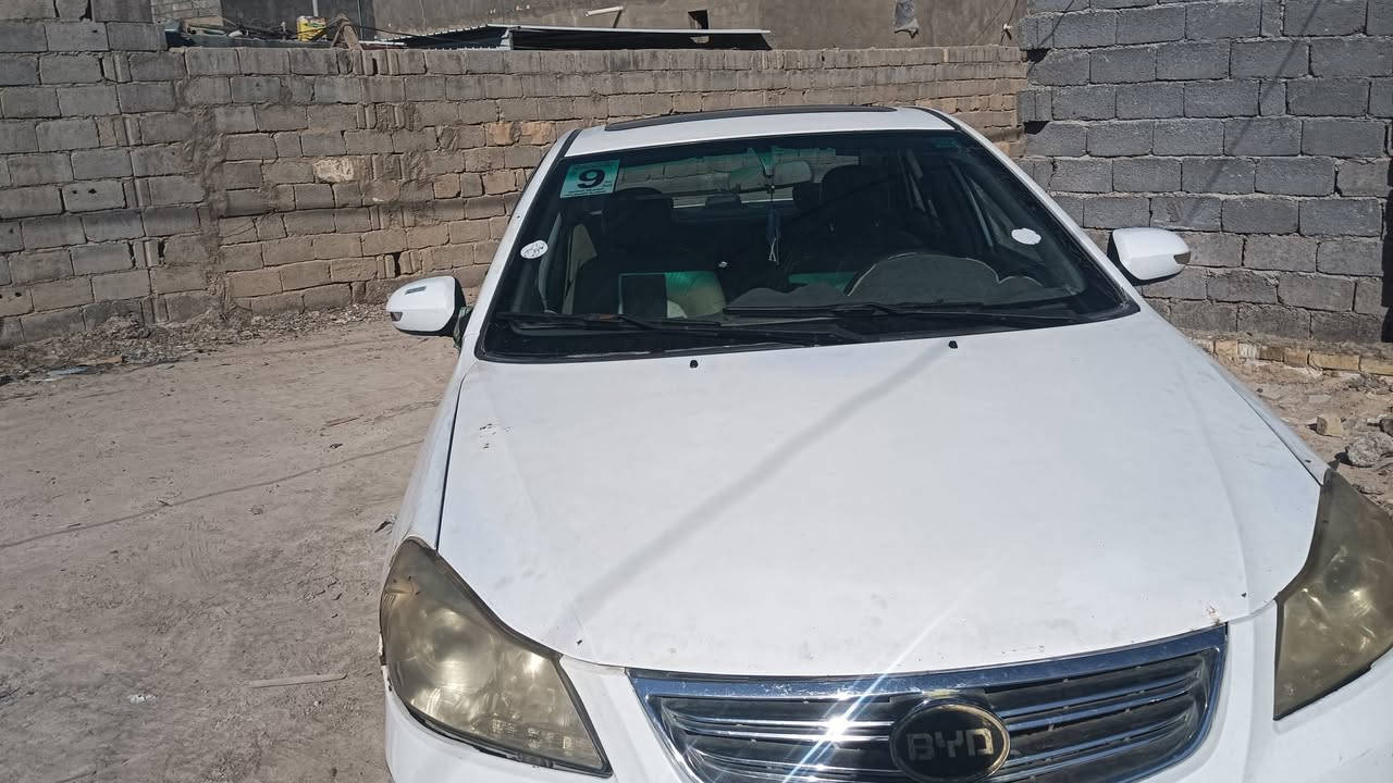 سلام عليكم بسبب وعود الكاذبه بي واي دي لبيع موديل 2013 كير مكينه متعهد بيهن سياره اوتوماتيك تشغيل  بصمه ابواب بصمه مشروع وطني سياره خير من الله مكان سياره بابل النيل خلف محطه بانزين خانه الحمره استفسار ***********
