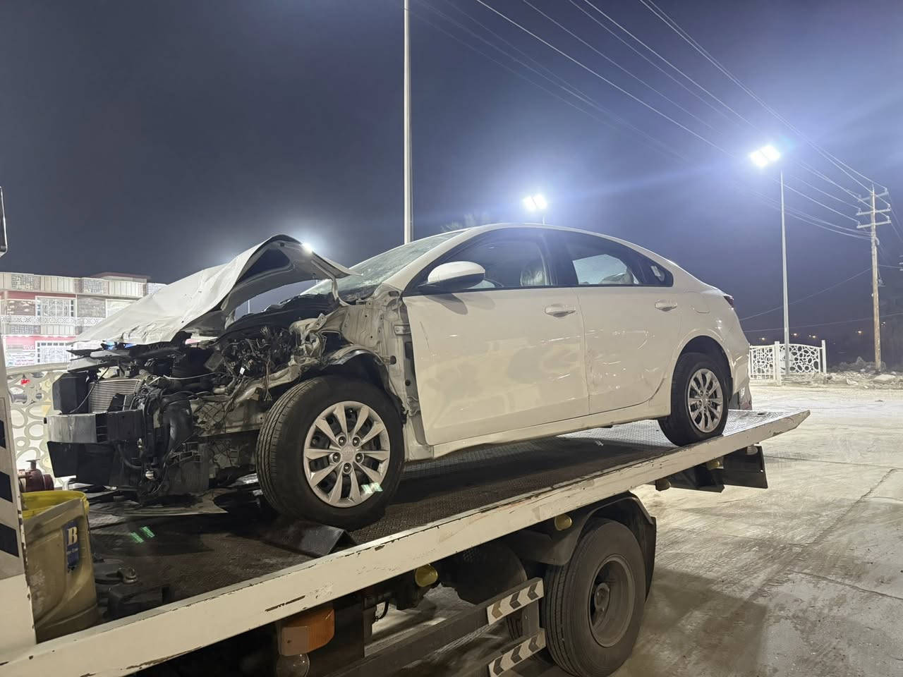 السلام عليكم كرين سطحي نقل داخل بغداد جميع محافظات العراق متوفر 24ساعه واساب ***********
