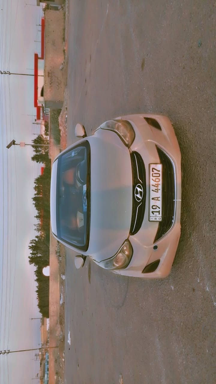 الانترا  2013رقم  كربلاء فول نضافه بيها حزام جماليه فقط   تحكم ستيرن شاشه أماميه كامره خلفيه حساسات حداديه  كلش نضيفه السياره   مكاني نجف 105 مجال بسيط جدا *********** وتساب او تصال
