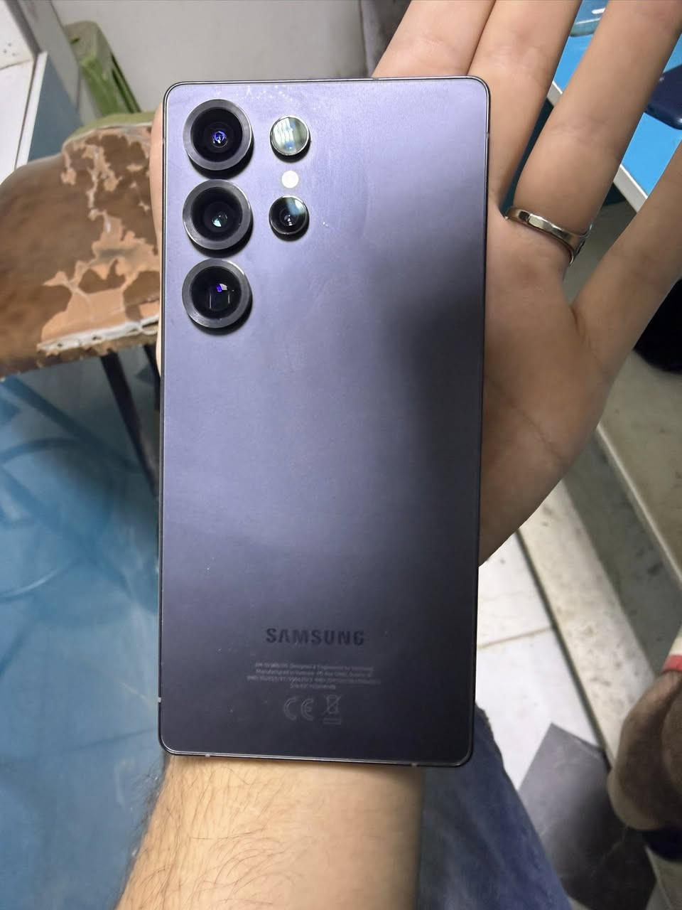 S25 ultra ذاكره ٢٥٦ نضيف جداً ويا الكيبل الاصلي مالته ملحقاته كامله للبيع سعره مليون و٢٠٠ الف الجهاز لونه اسود فحمي شخط مابي عنواني بغداد زعفرانيه رقمي ***********
